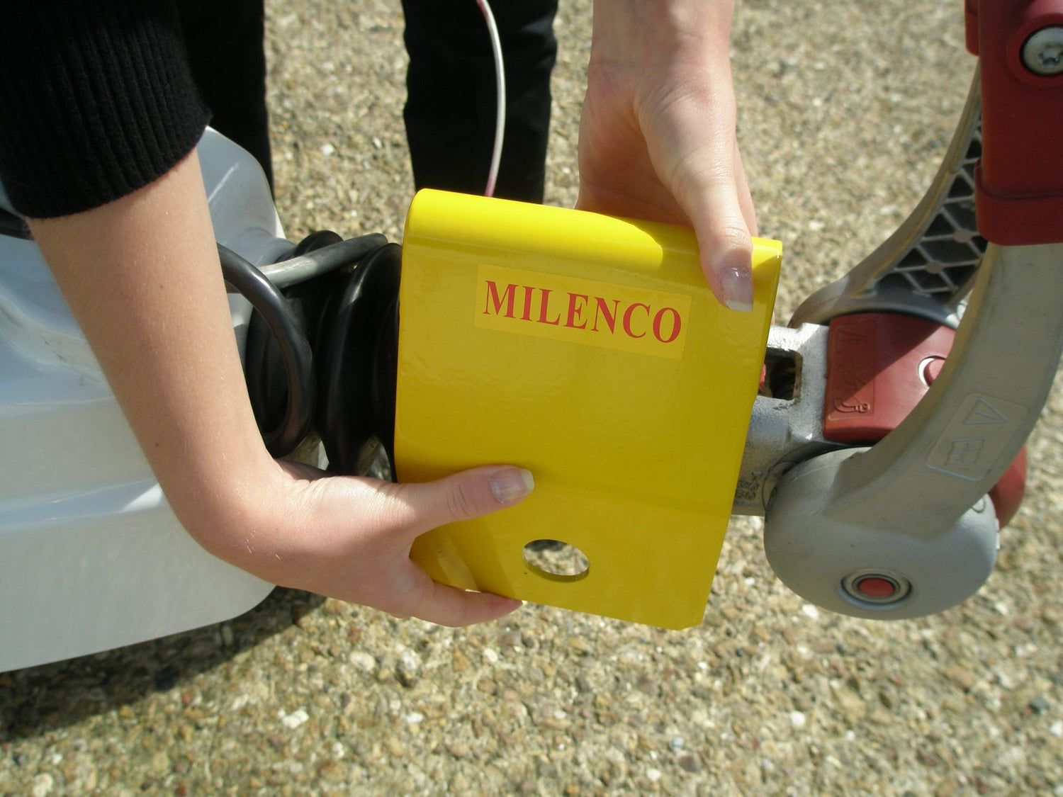 Milenco - Super Heavy-Duty AKS 3004 Hitchlock