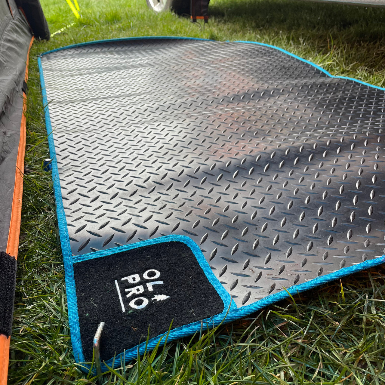 OLPRO - Awning Tunnel Mat 1500mm x 800mm Black Rubber with Blue Edge Trim | OM15