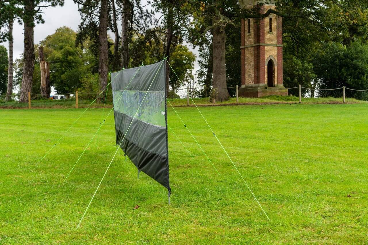 OLPRO - Charcoal Compact Vision Windbreak | OL667