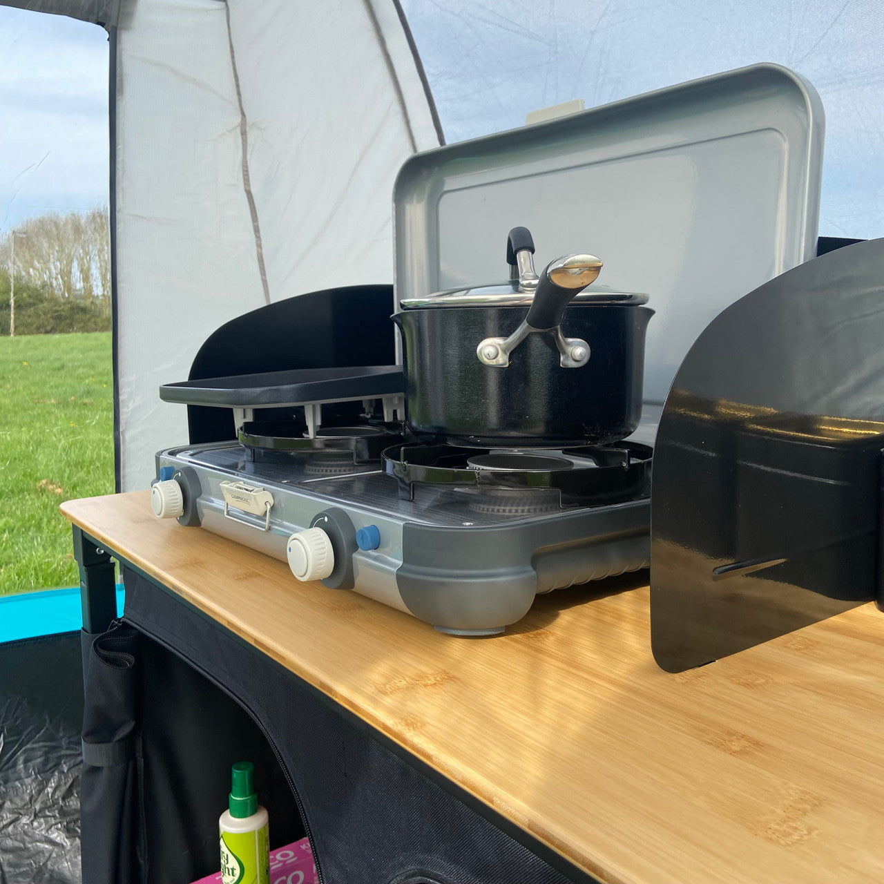 OLPRO - Deluxe Camp Kitchen With Double Cupboard | FU552