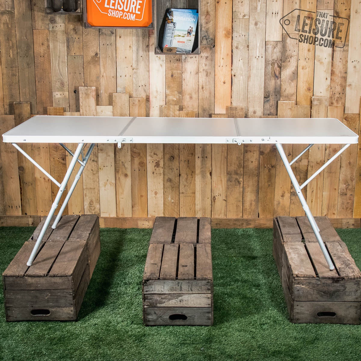 Via Mondo large folding family camping table